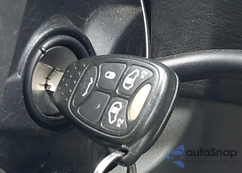 2006 Chrysler Town & Country Touring from USA, damaged, VIN 2A4GP54L36R672039